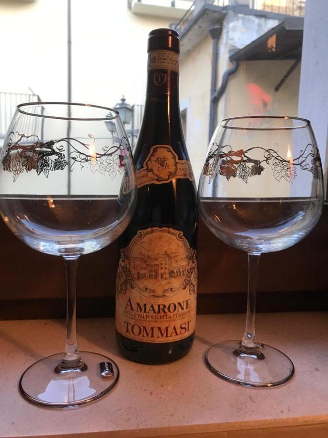 In Vino Veritas Сулмона Екстериор снимка